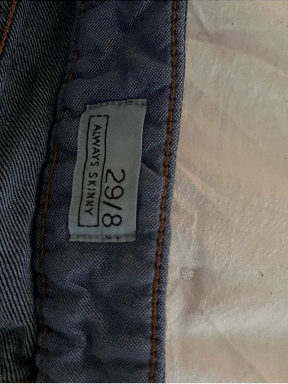 GAP Women Skinny Jeans in Navy with Brown Topstitching